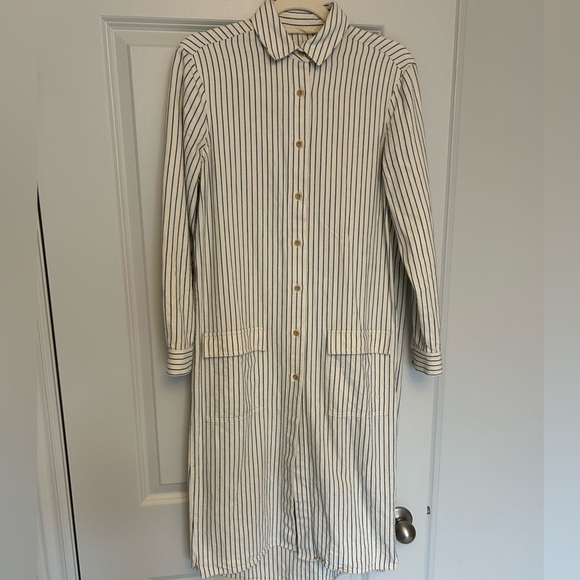 Cream and light blue striped button-down/jacket from King & Tuckfield size small - Picture 2 of 7